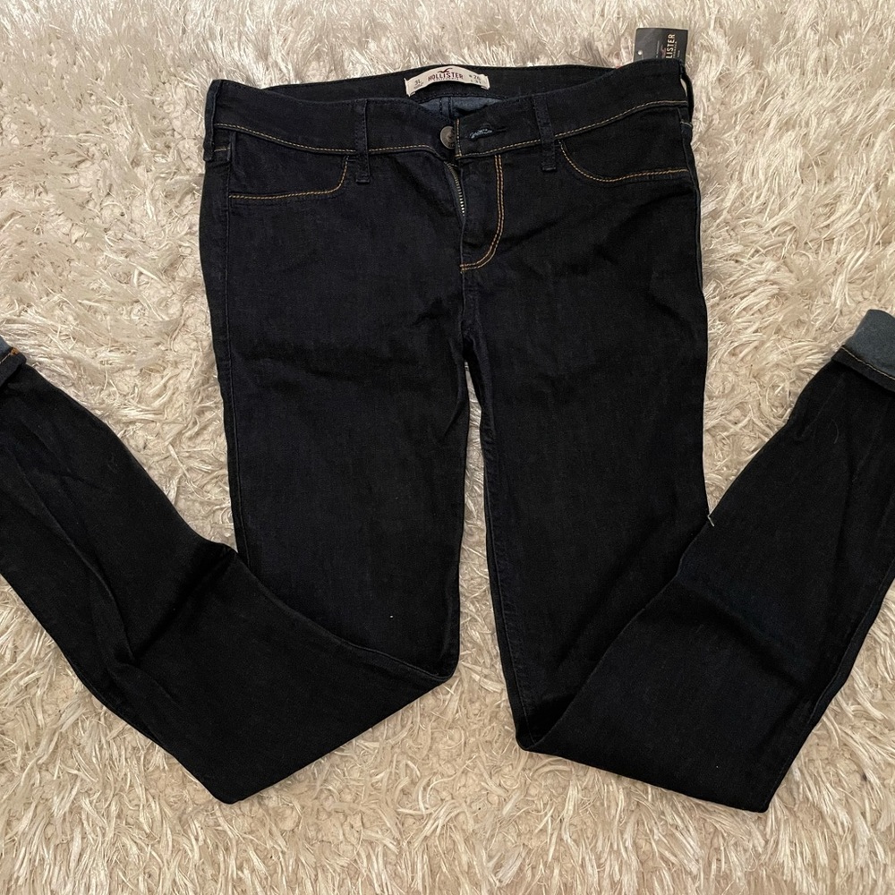 Hollister Dark Blue Jeans, size 3 Long / 26